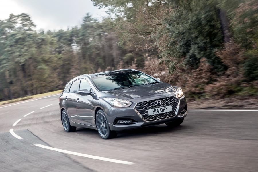  Hyundai i40 Tourer 2019 года  (UK) (фото 12 из 40)